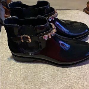 Ladies patent leather rain ankle boots